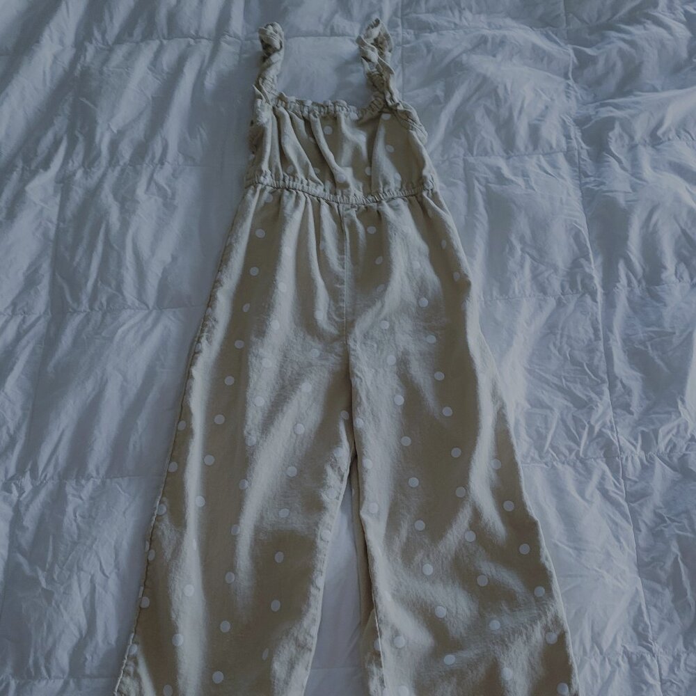 Old Navy Khaki & White Cropped Jumpsuit 6-7 (S)
